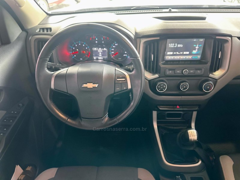 S10 2.5 LT 4X2 CD 16V FLEX 4P MANUAL - 2017 - TRêS COROAS