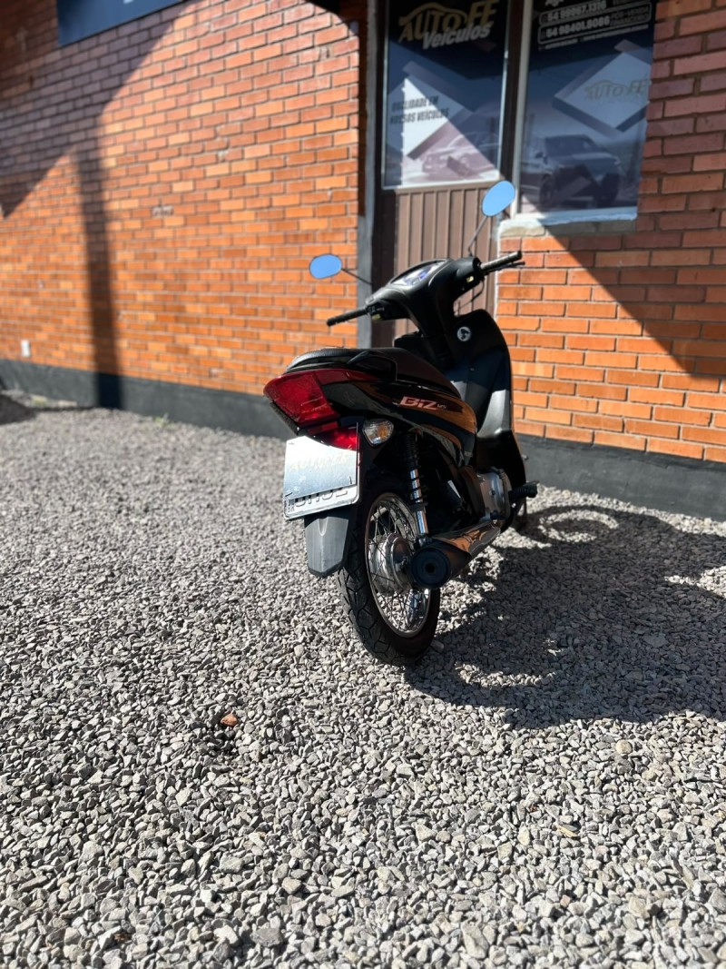 BIZ 125 ES - 2014 - CANELA