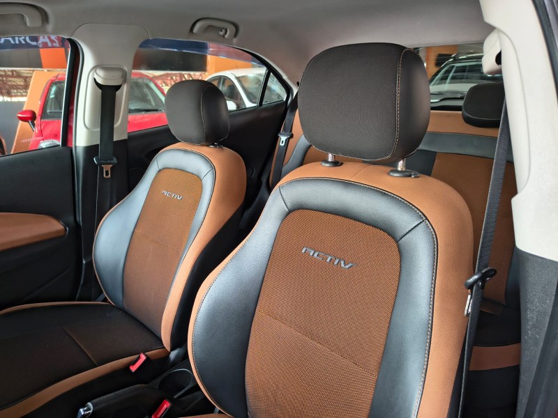 ONIX 1.4 MPFI ACTIV 8V FLEX 4P MANUAL - 2017 - CAXIAS DO SUL