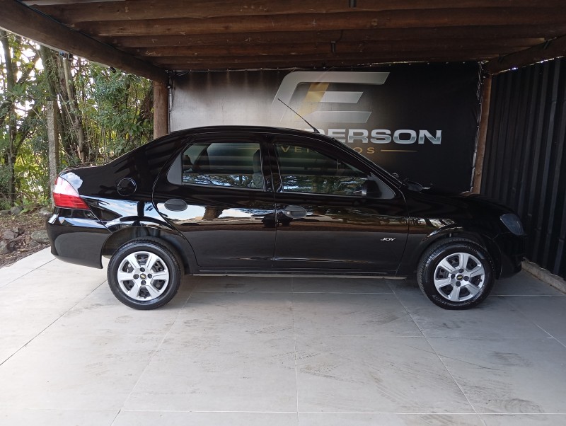 PRISMA 1.0 MPFI JOY 8V FLEX 4P MANUAL - 2010 - CAXIAS DO SUL