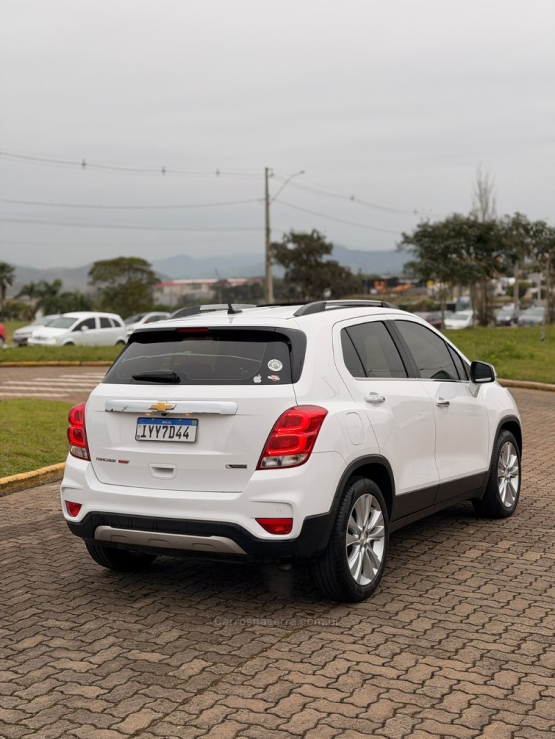 TRACKER 1.4 16V TURBO FLEX PREMIER AUTOMÁTICO - 2018 - LAJEADO