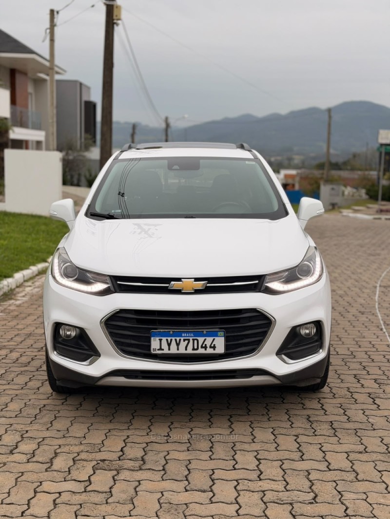 TRACKER 1.4 16V TURBO FLEX PREMIER AUTOMÁTICO - 2018 - LAJEADO