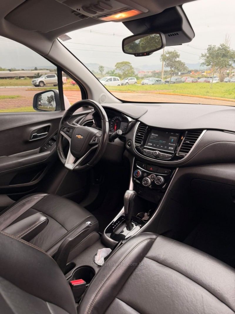 TRACKER 1.4 16V TURBO FLEX PREMIER AUTOMÁTICO - 2018 - LAJEADO