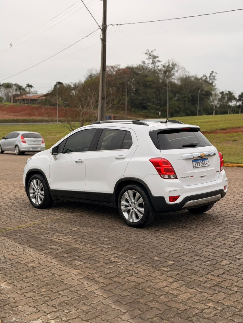 TRACKER 1.4 16V TURBO FLEX PREMIER AUTOMÁTICO - 2018 - LAJEADO