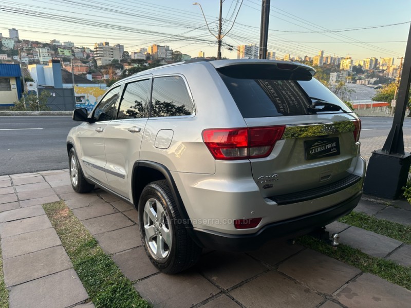 GRAND CHEROKEE 3.6 LAREDO 4X4 V6 24V GASOLINA 4P AUTOMÁTICO - 2012 - CAXIAS DO SUL