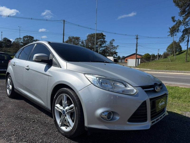 FOCUS 2.0 SE HATCH 16V FLEX 4P AUTO - 2015 - FARROUPILHA