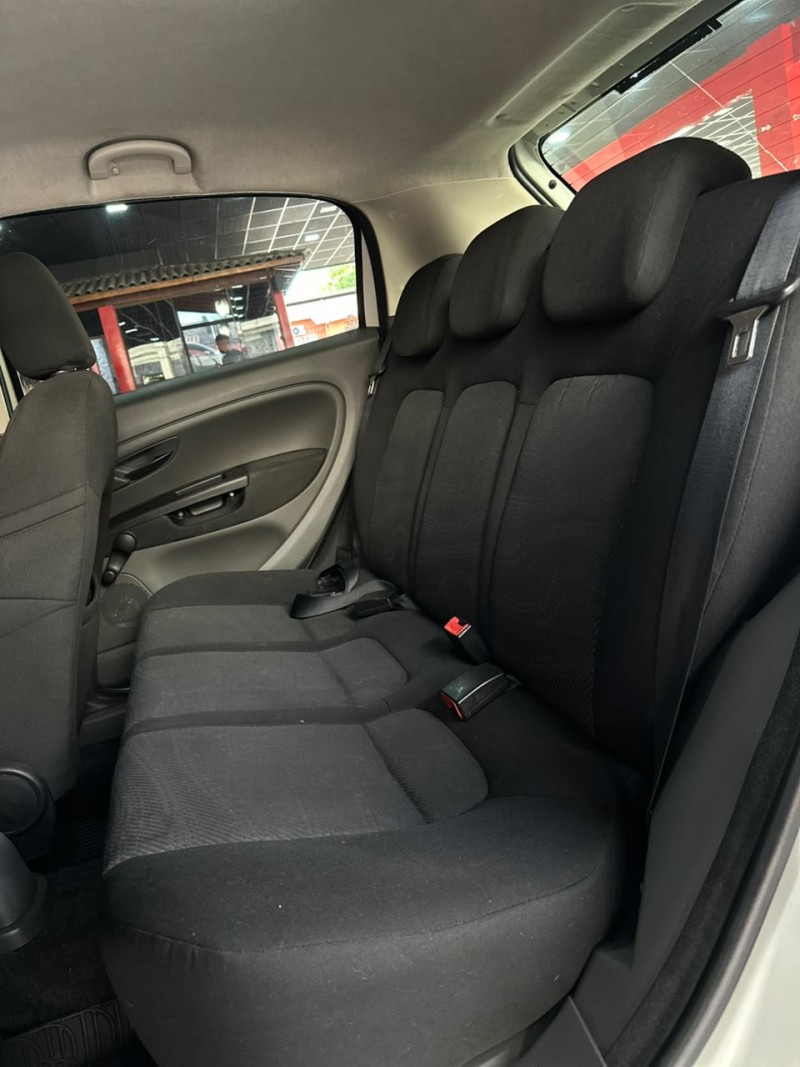 PUNTO 1.4 ATTRACTIVE 8V FLEX 4P MANUAL - 2011 - SãO LEOPOLDO