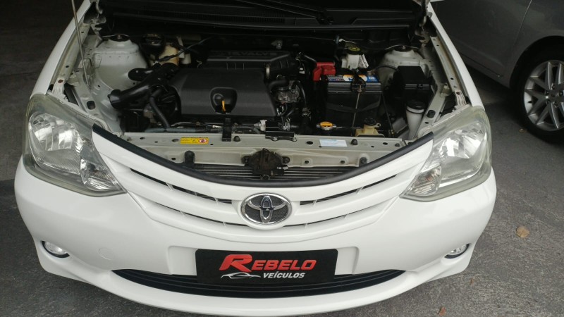 ETIOS 1.3 XS 16V FLEX 4P MANUAL - 2013 - CAXIAS DO SUL