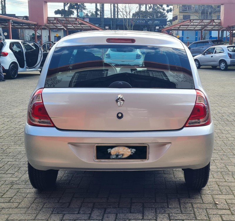 CLIO  - 2014 - CANELA