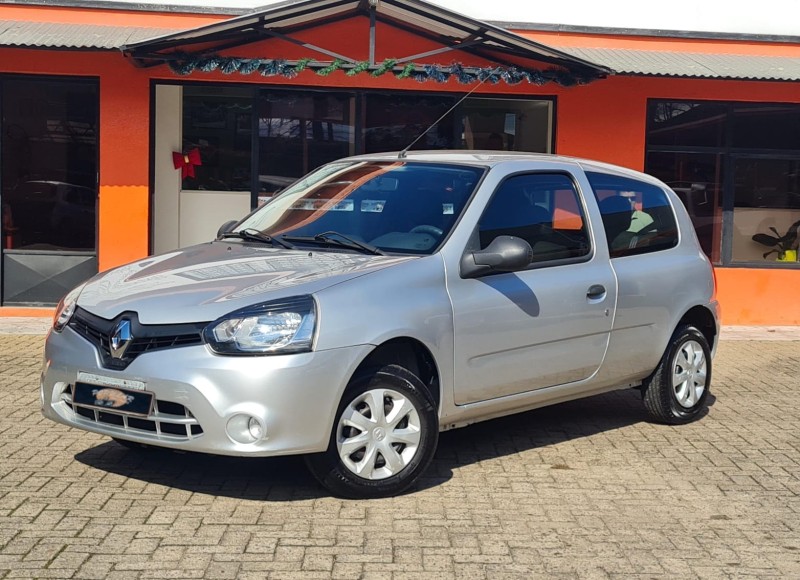 CLIO  - 2014 - CANELA