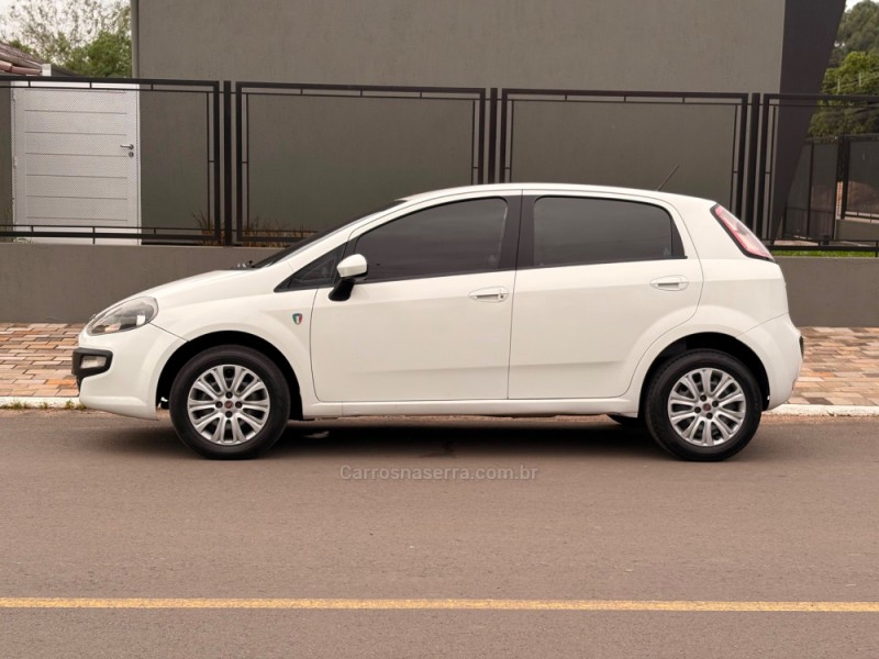 PUNTO 1.4 ATTRACTIVE ITALIA 8V FLEX 4P MANUAL - 2013 - ESTâNCIA VELHA