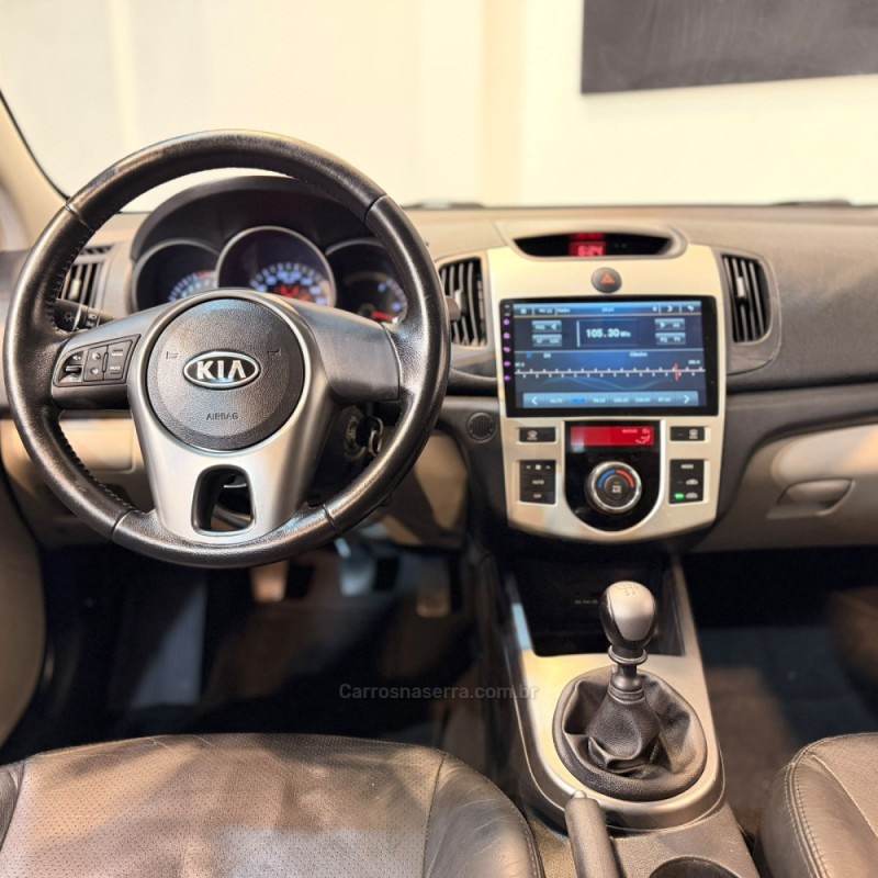 CERATO 1.6 EX SEDAN 16V GASOLINA 4P MANUAL - 2010 - NOVO HAMBURGO