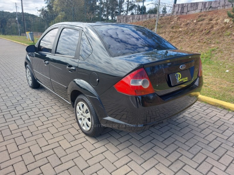FIESTA 1.6 ROCAM SE PLUS SEDAN 8V FLEX 4P MANUAL - 2009 - CAXIAS DO SUL