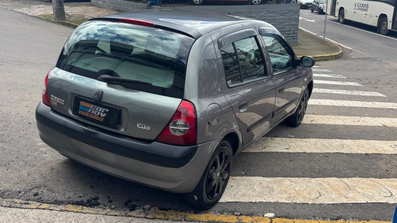 CLIO 1.0 EXPRESSION 16V FLEX 4P MANUAL - 2005 - CAXIAS DO SUL