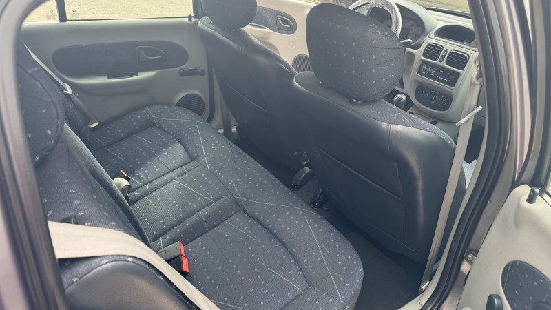 CLIO 1.0 EXPRESSION 16V FLEX 4P MANUAL - 2005 - CAXIAS DO SUL