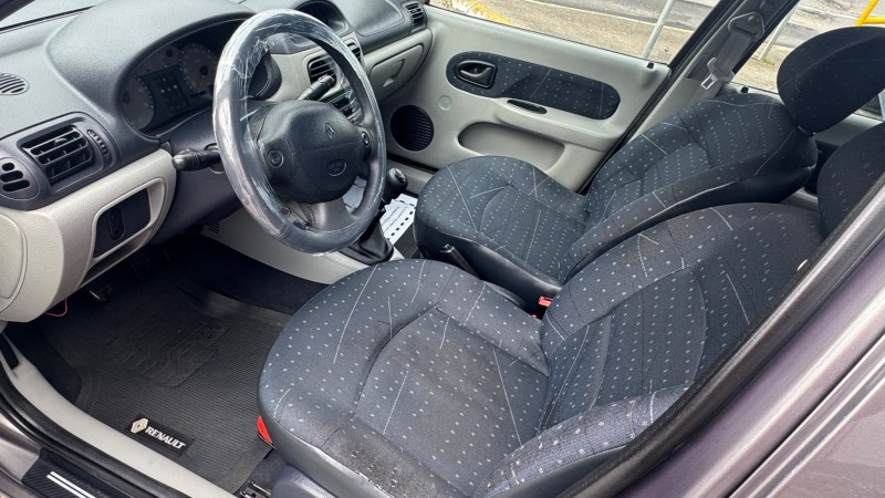 CLIO 1.0 EXPRESSION 16V FLEX 4P MANUAL - 2005 - CAXIAS DO SUL