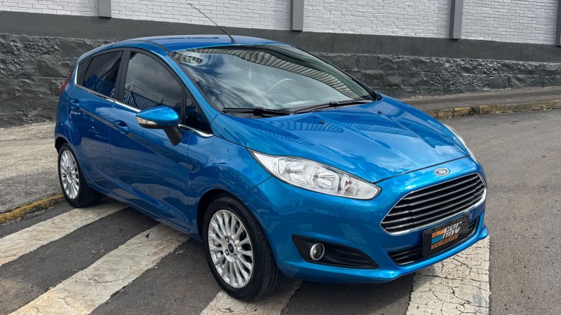 fiesta 1.6 titanium hatch 16v flex 4p manual 2015 caxias do sul