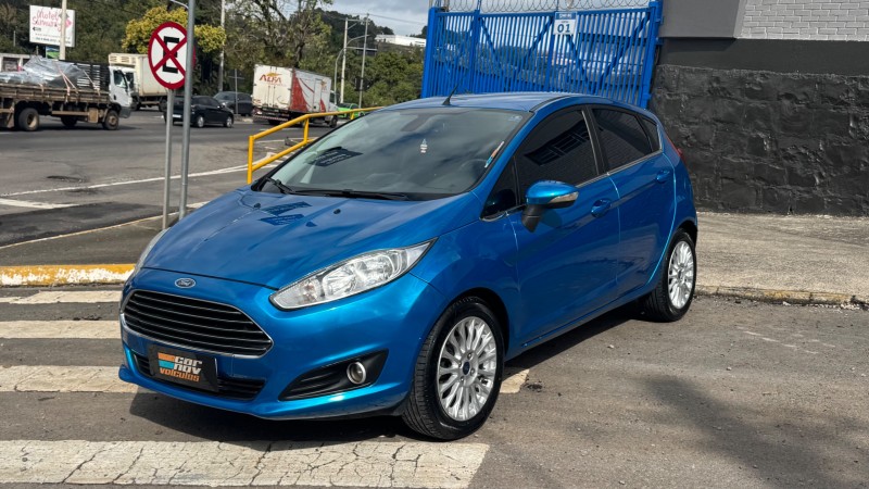 FIESTA 1.6 TITANIUM HATCH 16V FLEX 4P MANUAL - 2015 - CAXIAS DO SUL