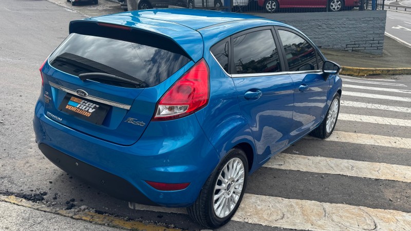 FIESTA 1.6 TITANIUM HATCH 16V FLEX 4P MANUAL - 2015 - CAXIAS DO SUL