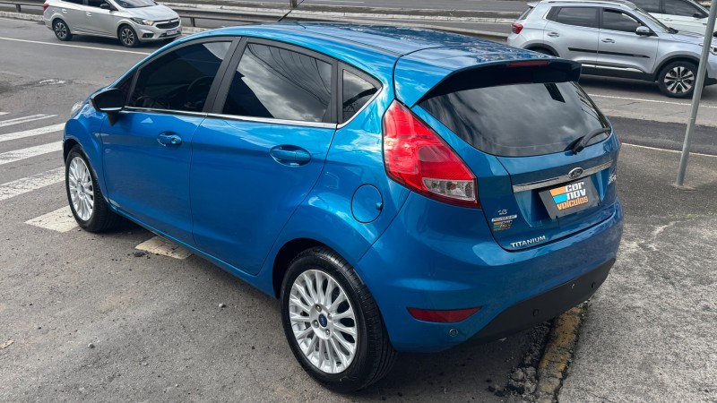 FIESTA 1.6 TITANIUM HATCH 16V FLEX 4P MANUAL - 2015 - CAXIAS DO SUL