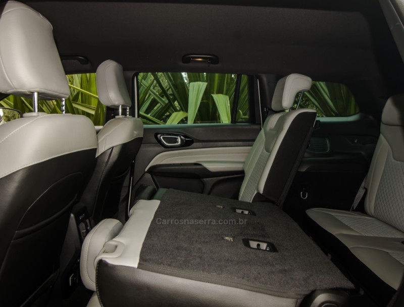 COMMANDER 2.0 LIMITED TD380 16V 4X4 TURBO DIESEL 4P AUTOMÁTICO - 2022 - NOVO HAMBURGO