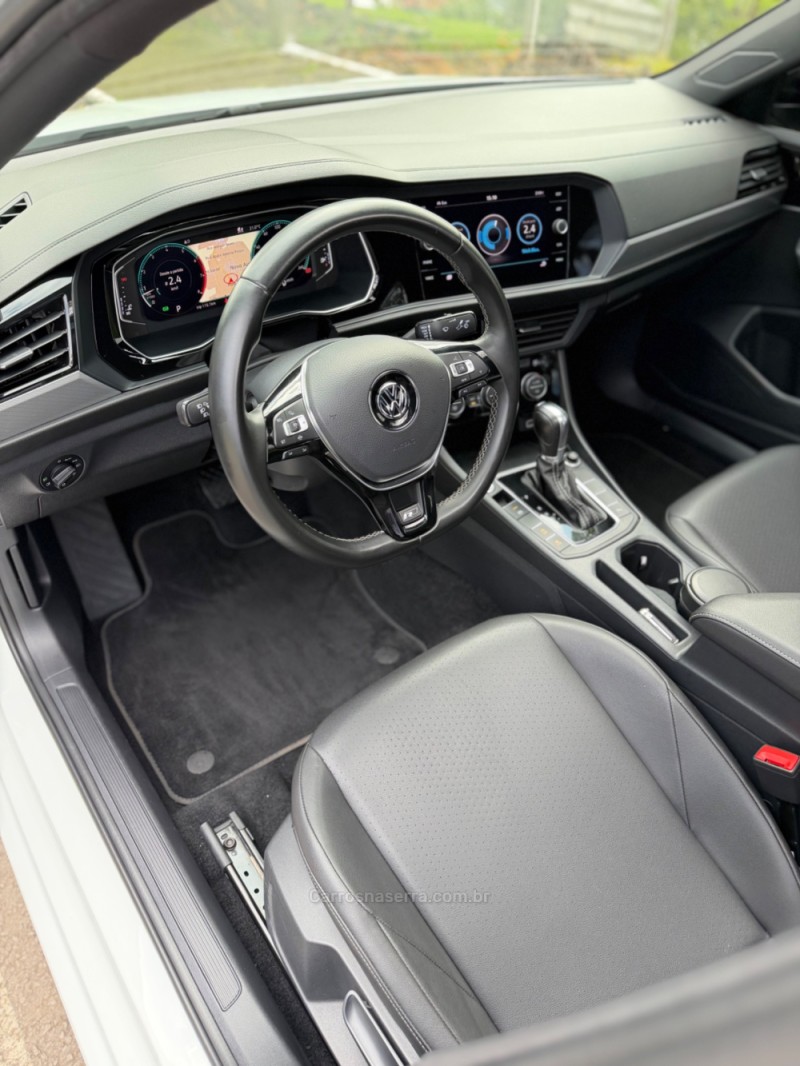 JETTA 1.4 R-LINE 250 16V TSI FLEX 4P AUTOMÁTICO - 2019 - NOVA ARAçá