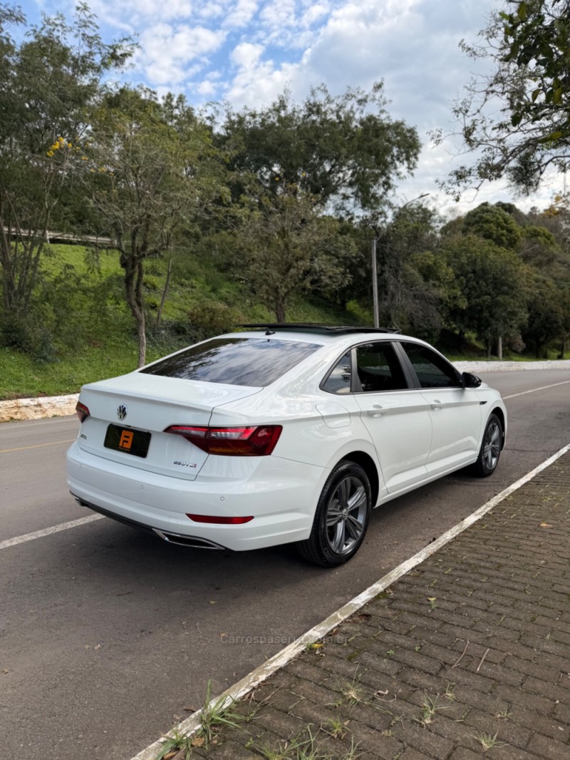 JETTA 1.4 R-LINE 250 16V TSI FLEX 4P AUTOMÁTICO - 2019 - NOVA ARAçá