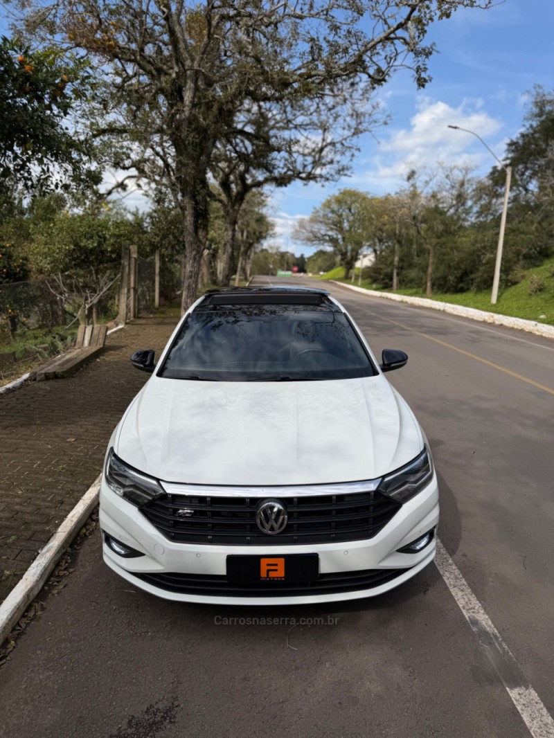 JETTA 1.4 R-LINE 250 16V TSI FLEX 4P AUTOMÁTICO - 2019 - NOVA ARAçá