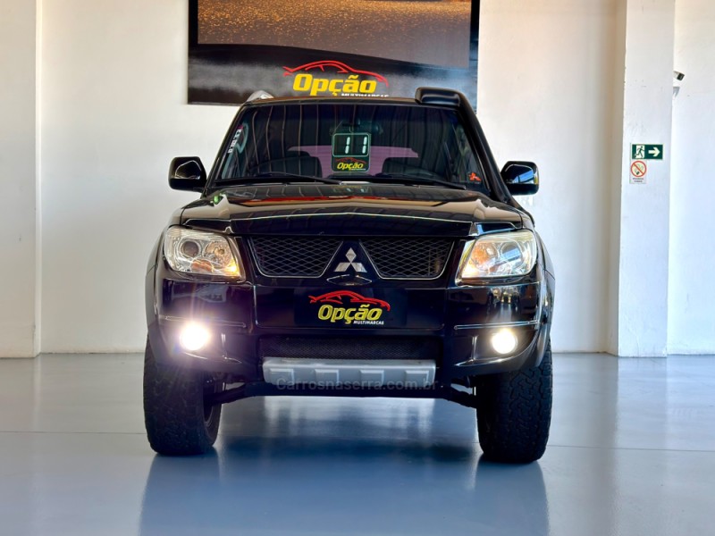 PAJERO TR4 2.0 4X4 16V 140CV FLEX 4P MANUAL - 2011 - NOVO HAMBURGO