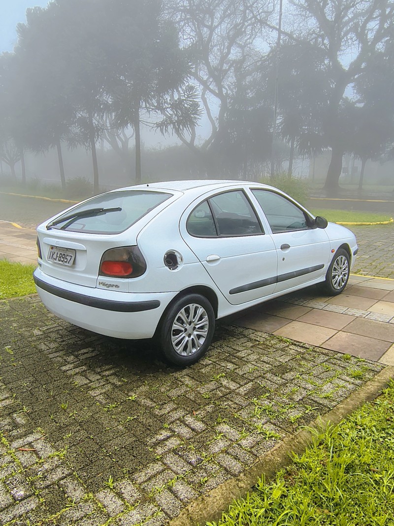 MÉGANE 1.6 RT 16V GASOLINA 4P MANUAL - 2001 - FARROUPILHA