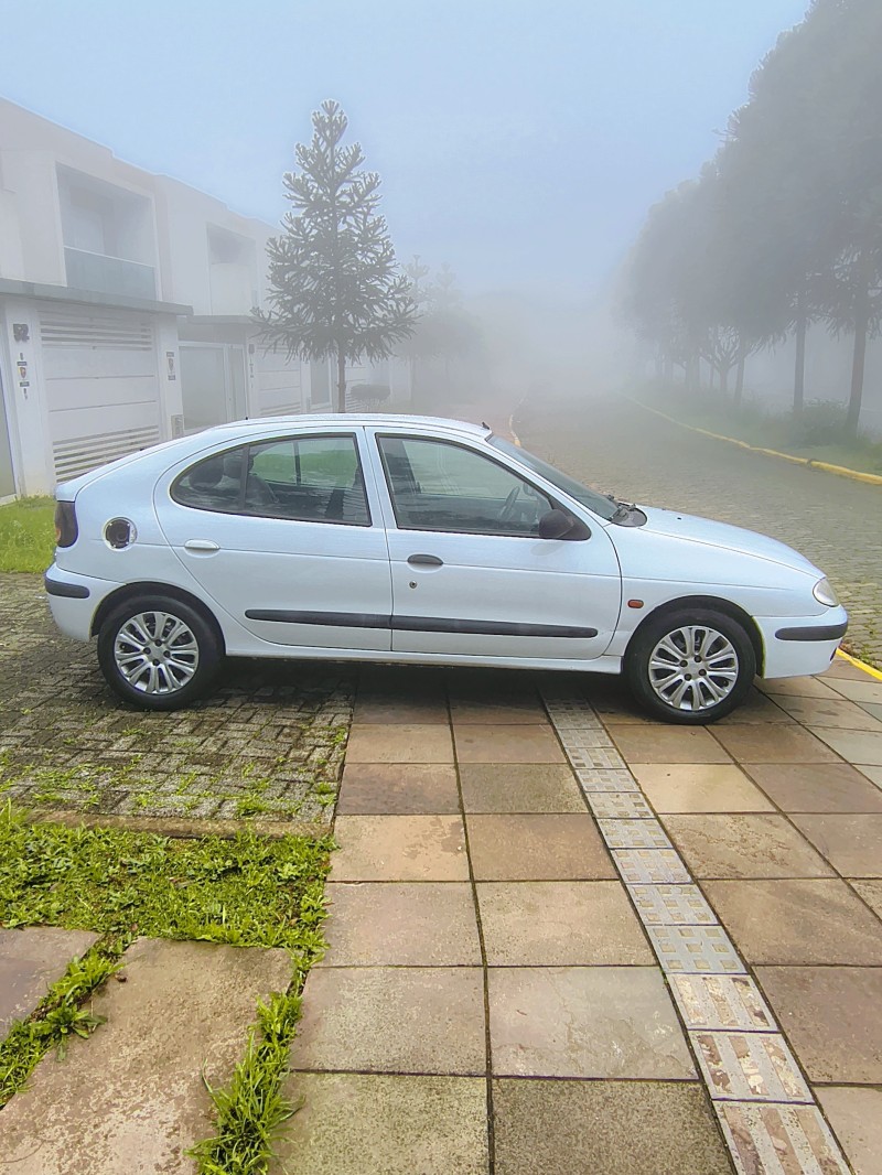 MÉGANE 1.6 RT 16V GASOLINA 4P MANUAL - 2001 - FARROUPILHA