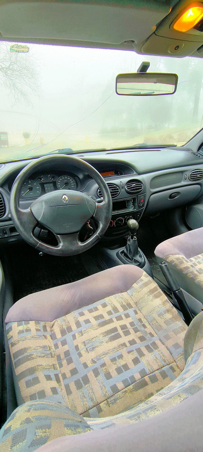 MÉGANE 1.6 RT 16V GASOLINA 4P MANUAL - 2001 - FARROUPILHA