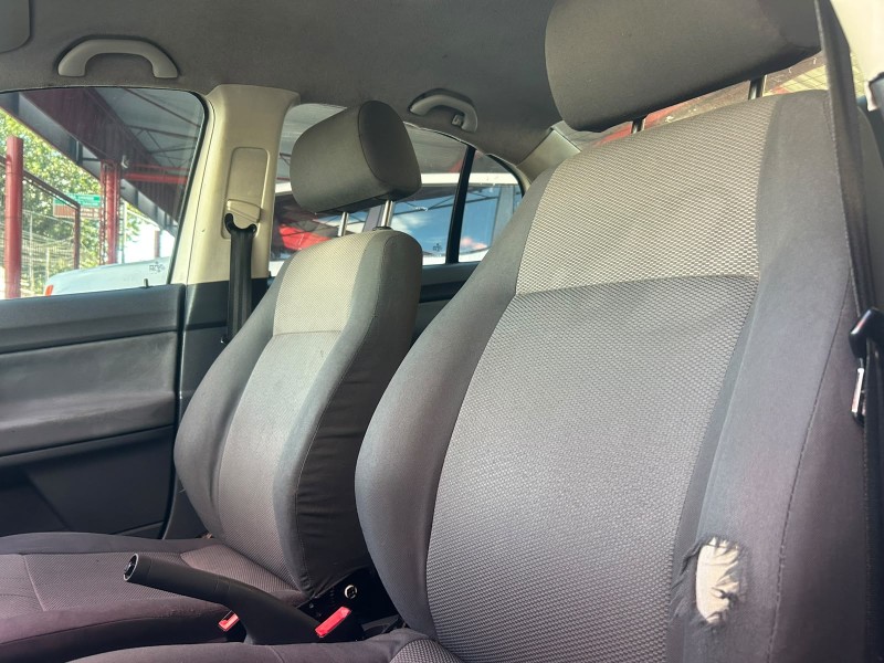 POLO 1.6 MI 8V E-FLEX 4P MANUAL - 2007 - TRêS COROAS