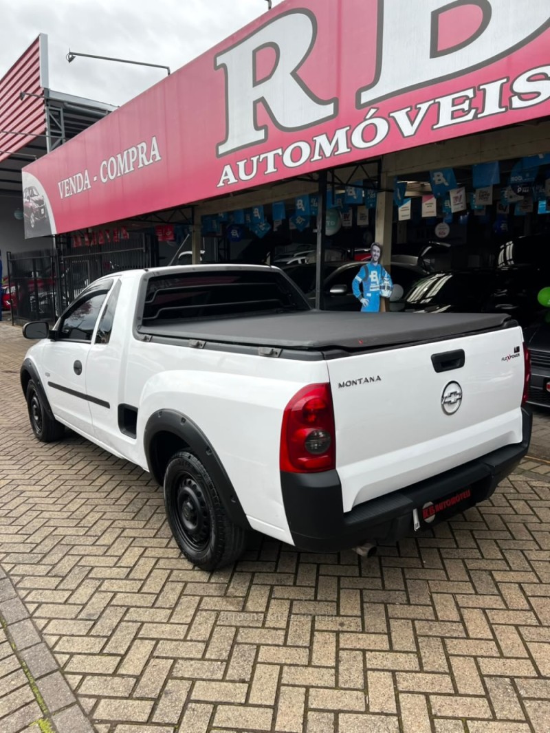 MONTANA 1.8 MPFI CONQUEST CS 8V FLEX 2P MANUAL - 2005 - PAROBé