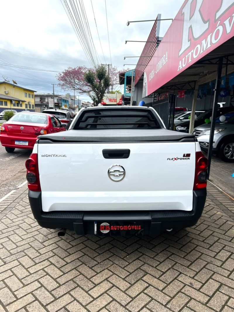 MONTANA 1.8 MPFI CONQUEST CS 8V FLEX 2P MANUAL - 2005 - PAROBé