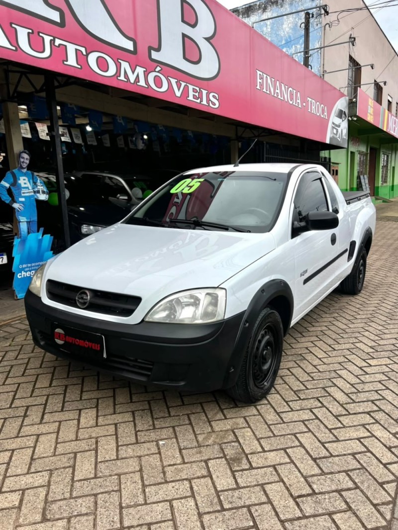 MONTANA 1.8 MPFI CONQUEST CS 8V FLEX 2P MANUAL - 2005 - PAROBé
