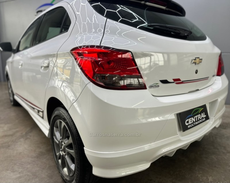 ONIX 1.4 MPFI EFFECT 8V FLEX 4P MANUAL - 2015 - VACARIA