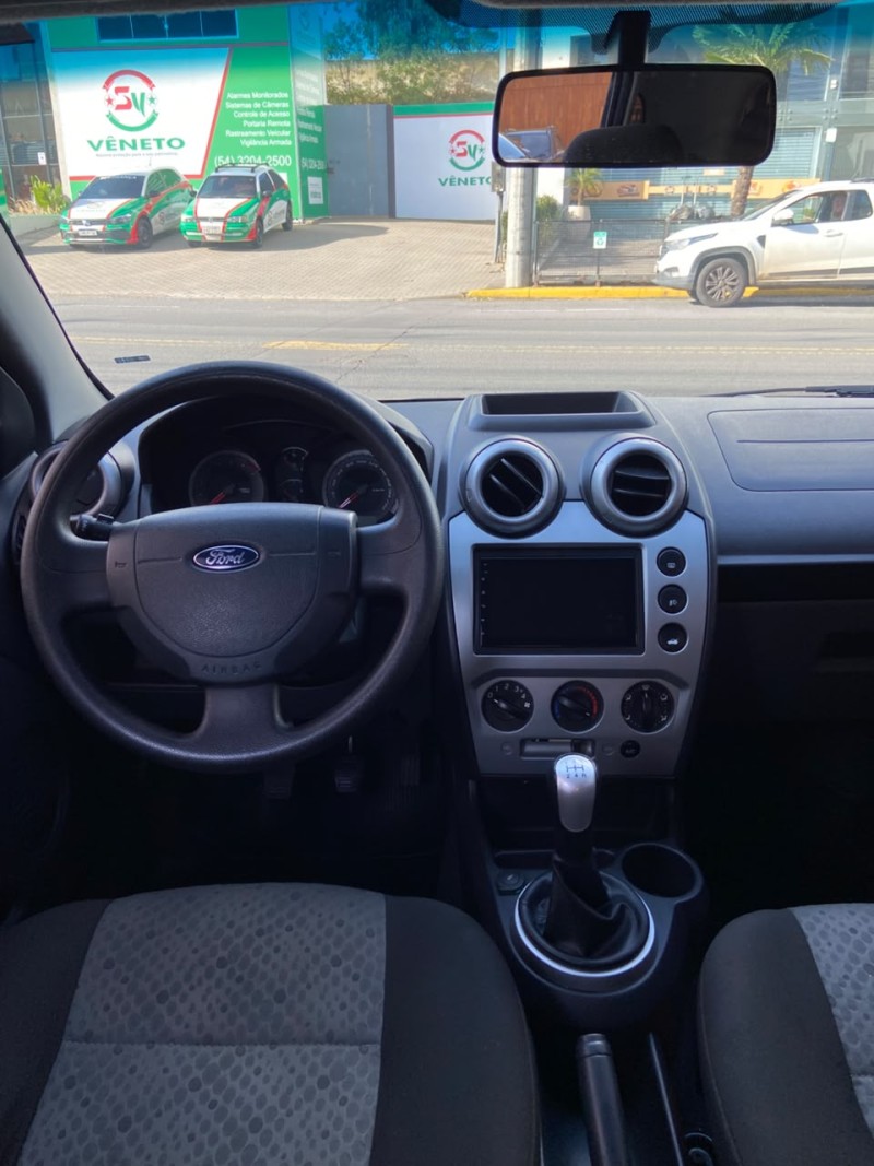 FIESTA 1.0 MPI 8V GASOLINA 4P MANUAL - 2014 - CAXIAS DO SUL