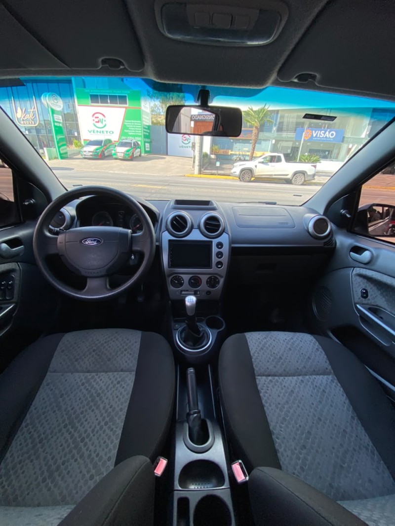 FIESTA 1.0 MPI 8V GASOLINA 4P MANUAL - 2014 - CAXIAS DO SUL