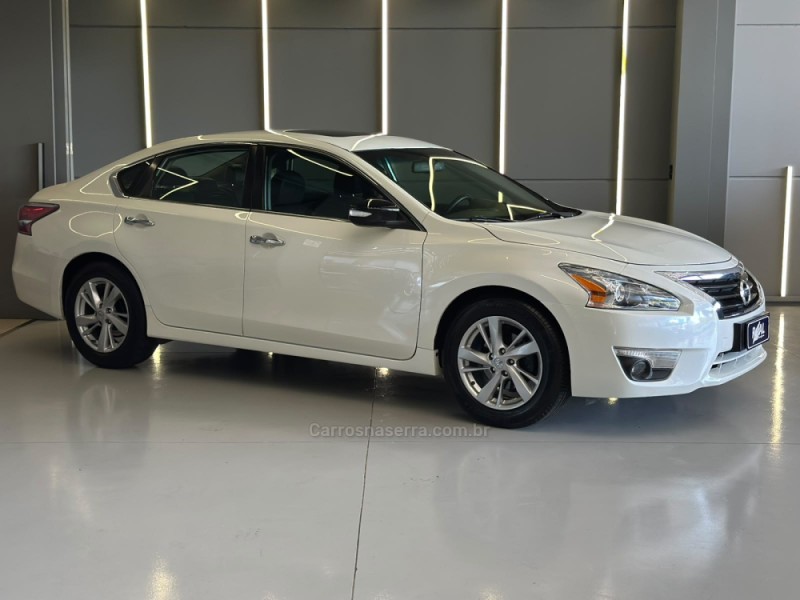 ALTIMA 2.5 SL 16V GASOLINA 4P AUTOMÁTICO - 2014 - SAPIRANGA