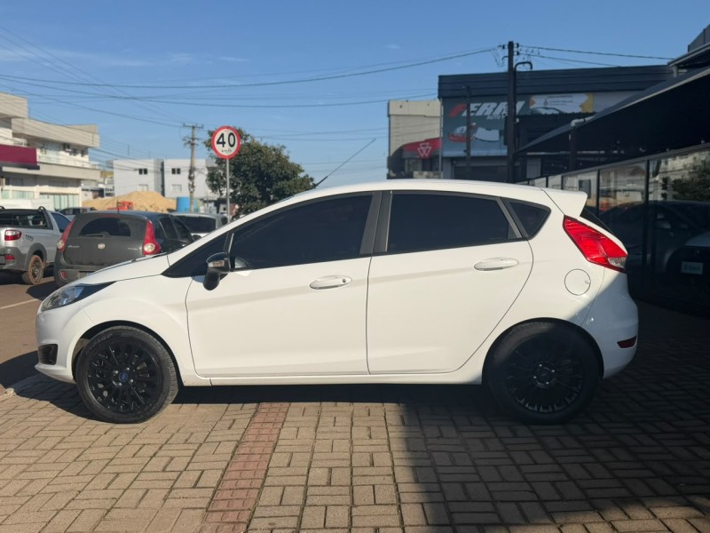FIESTA 1.6 SE HATCH 16V FLEX 4P MANUAL - 2017 - LAGOA VERMELHA
