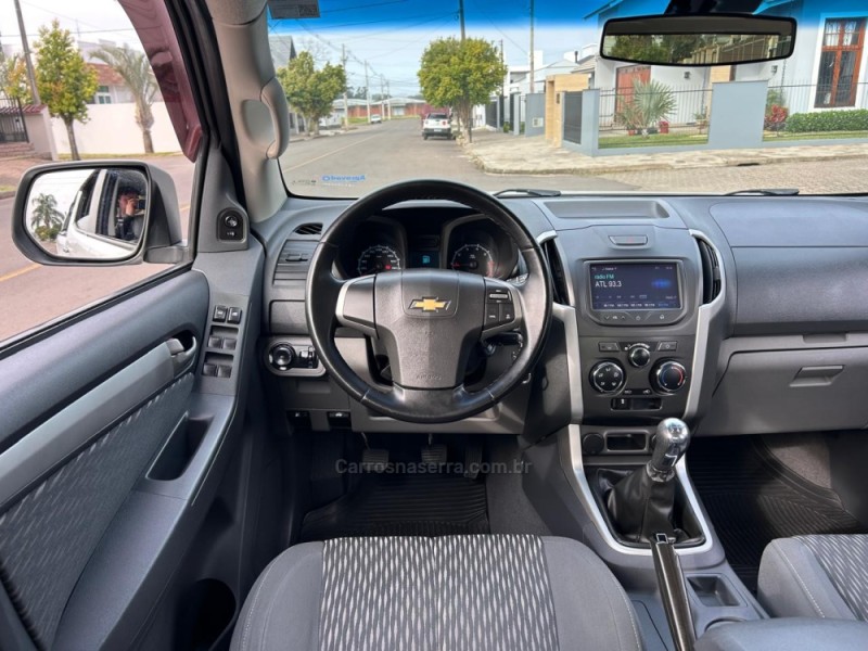 S10 2.4 LT 4X2 CD 8V FLEX 4P MANUAL - 2014 - VENâNCIO AIRES