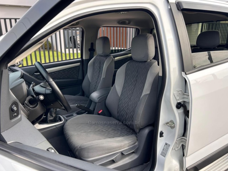 S10 2.4 LT 4X2 CD 8V FLEX 4P MANUAL - 2014 - VENâNCIO AIRES