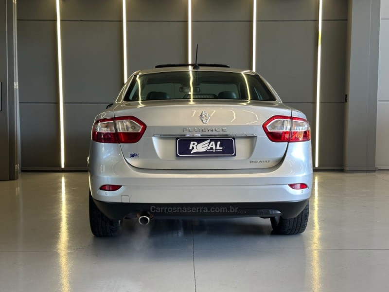 FLUENCE 2.0 PRIVILÉGE 16V FLEX 4P AUTOMÁTICO - 2011 - SAPIRANGA