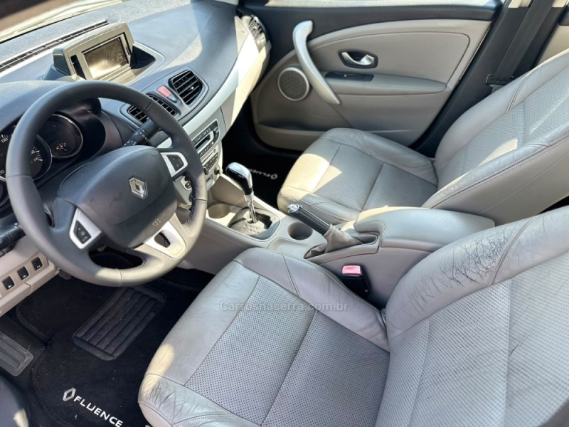 FLUENCE 2.0 PRIVILÉGE 16V FLEX 4P AUTOMÁTICO - 2011 - SAPIRANGA