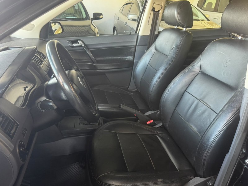 POLO 1.6 MI 8V E-FLEX 4P MANUAL - 2011 - CAXIAS DO SUL