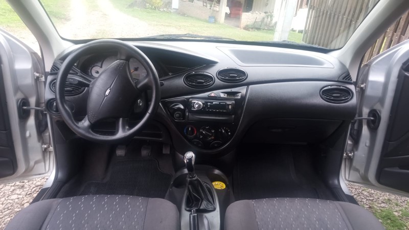 FOCUS 1.6 GL SEDAN 8V FLEX 4P MANUAL - 2004 - CAXIAS DO SUL