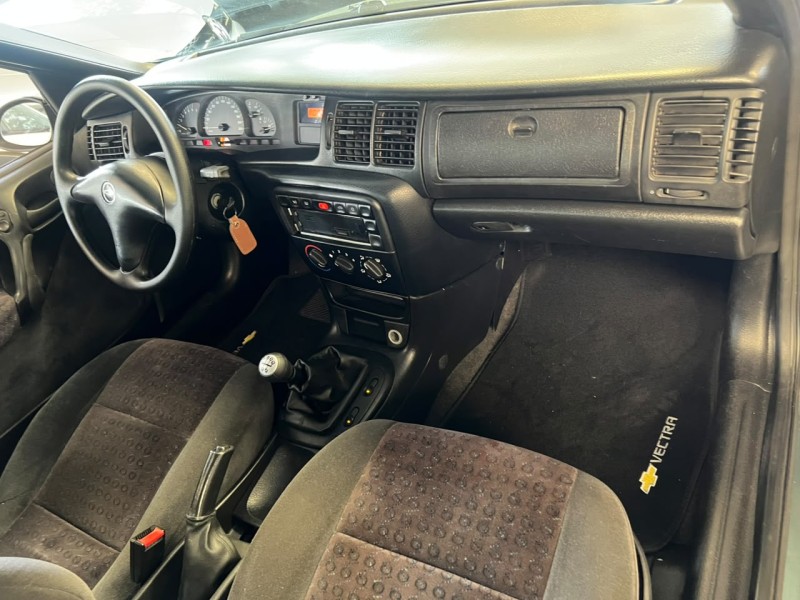 VECTRA 2.2 MPFI GLS 8V GASOLINA 4P MANUAL - 1999 - CAXIAS DO SUL