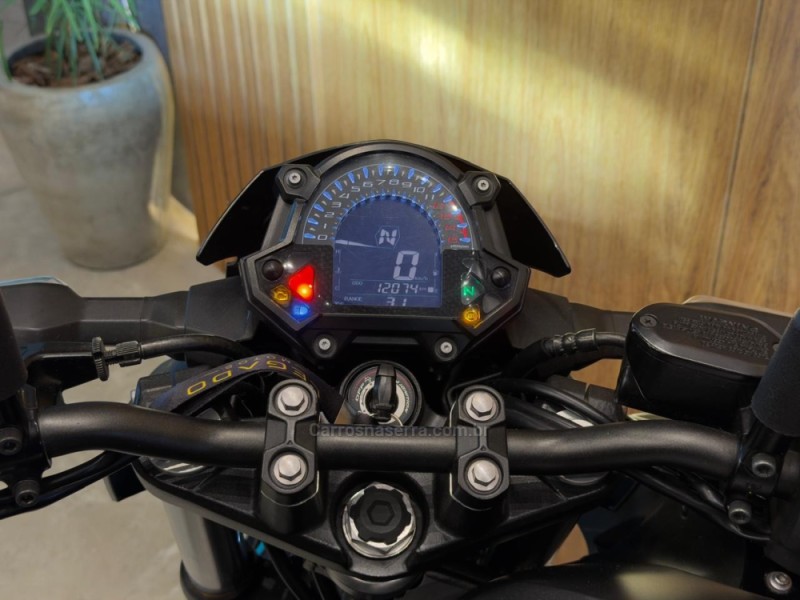 Z400  - 2023 - NOVO HAMBURGO