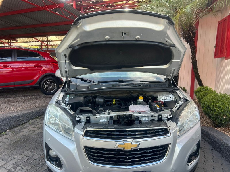TRACKER 1.8 MPFI LT 4X2 16V FLEX 4P AUTOMÁTICO - 2014 - TRêS COROAS